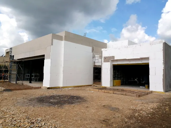 Aislamiento térmico EPS en muros exteriores de una casa Steel Framing